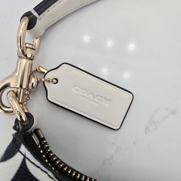 Coach Monochrome Signature Shoulder Bag - Picture 5 of 7